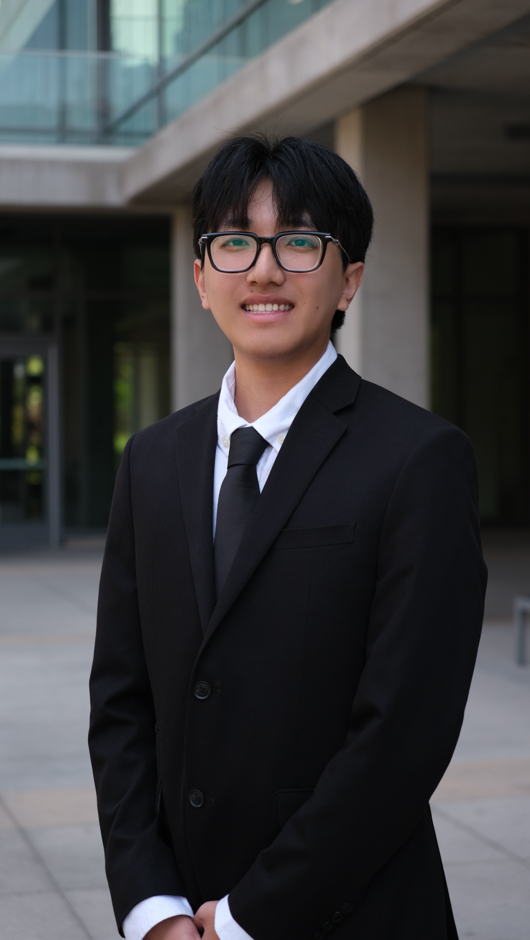 Professional portrait of Bowen Wang